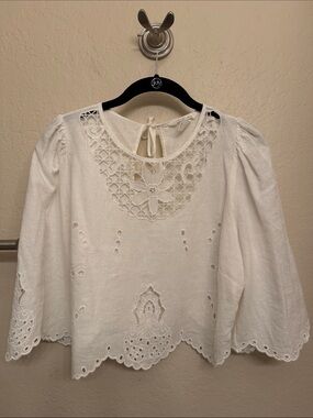H&M White Eyelet Tie-Back Peasant Blouse